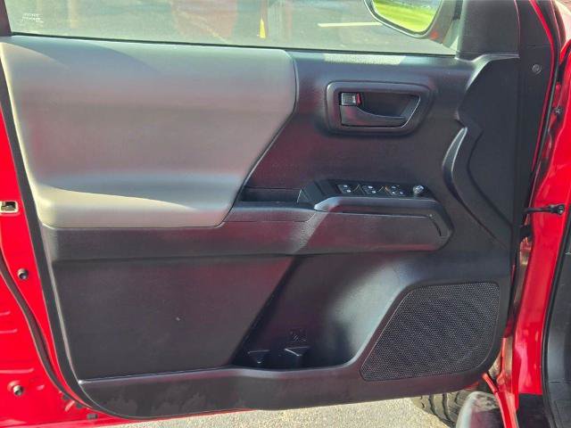 Used 2020 Toyota Tacoma SR AWD/4WD image 19