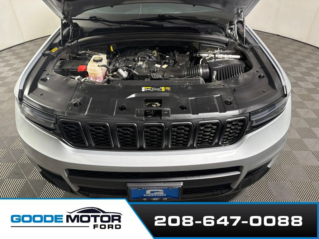 Used 2023 Jeep Grand Cherokee L Laredo AWD/4WD image 25