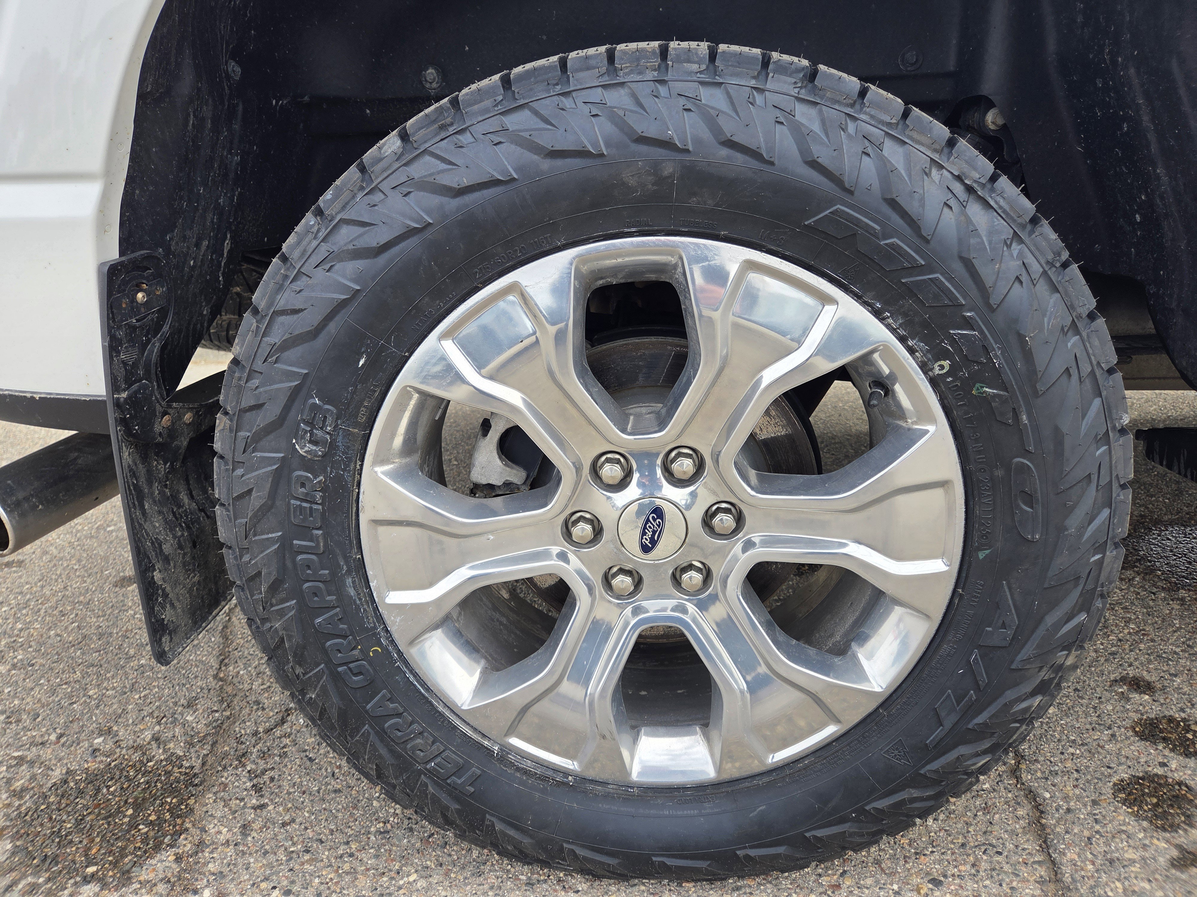 Certified 2022 Ford F150 Platinum w/ Equipment Group 701A High AWD/4WD image 13