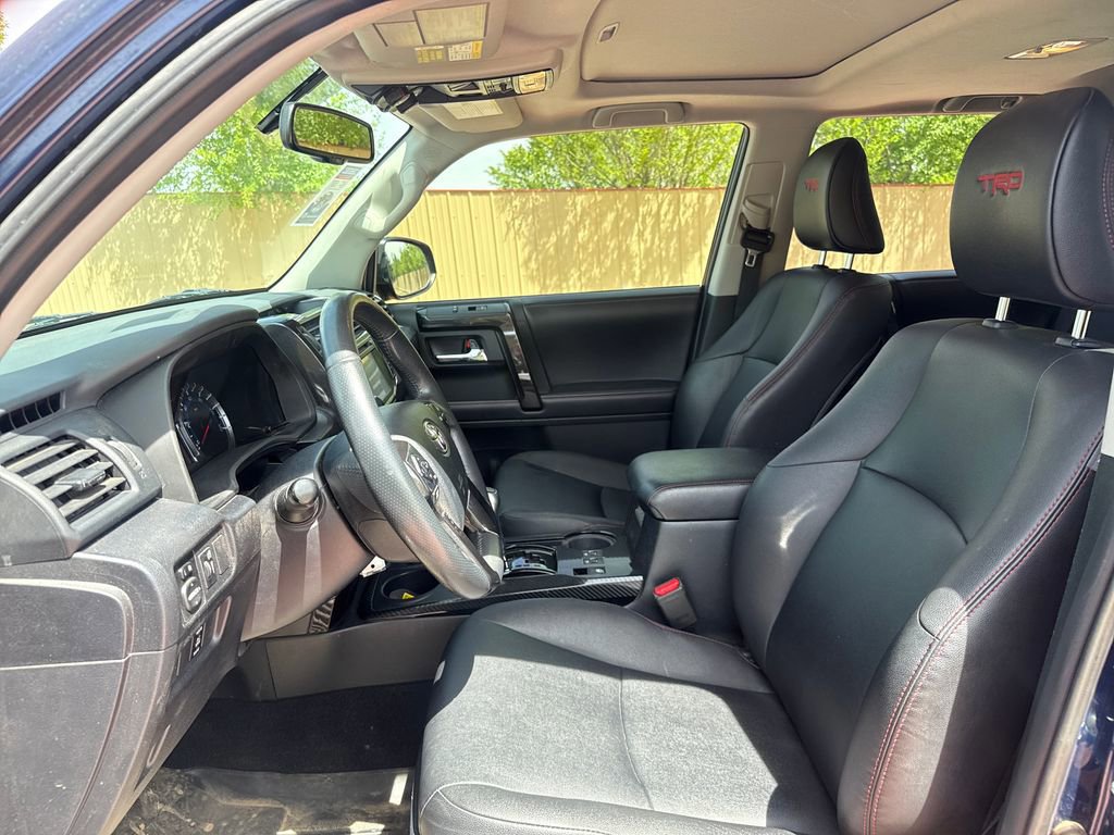 Used 2018 Toyota 4Runner TRD Off-Road Premium AWD/4WD image 19