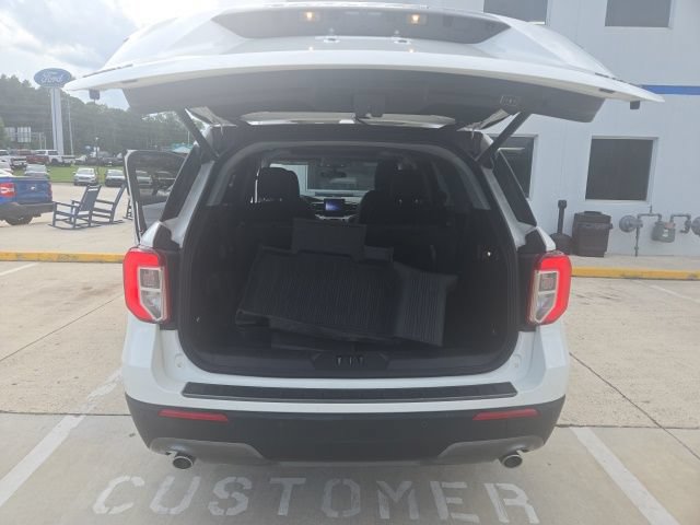 Certified 2024 Ford Explorer XLT w/ Equipment Group 202A AWD/4WD image 31