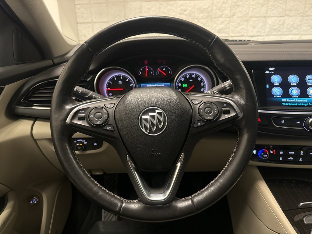 Used 2018 Buick Regal Essence w/ Driver Confidence Package #1 image 16