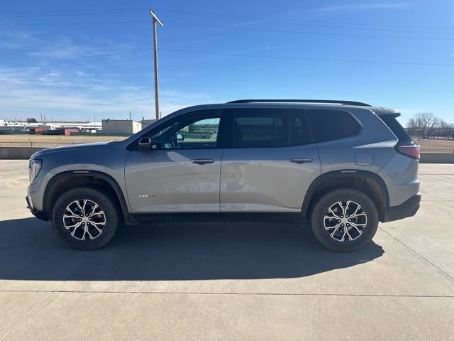 Used 2024 GMC Acadia AT4 w/ Luxury Package image 8