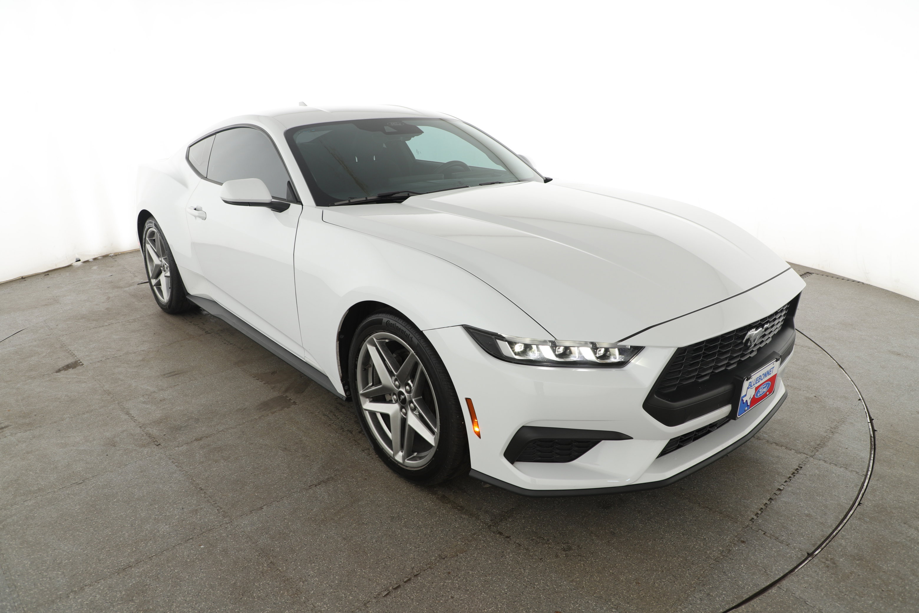 Certified 2024 Ford Mustang Coupe RWD image 2