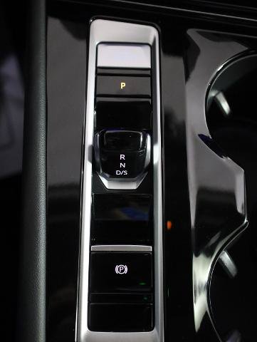 Used 2024 Volkswagen Atlas SEL Premium R-Line AWD/4WD image 20