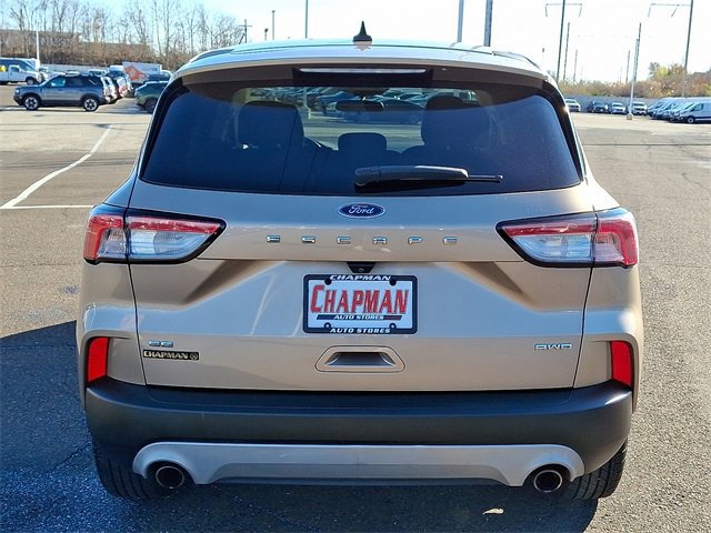 Certified 2020 Ford Escape SE image 3