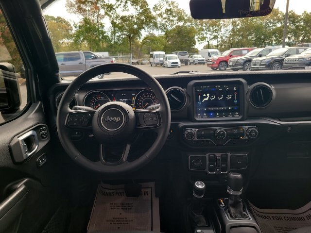 Used 2023 Jeep Gladiator Sport AWD/4WD image 25