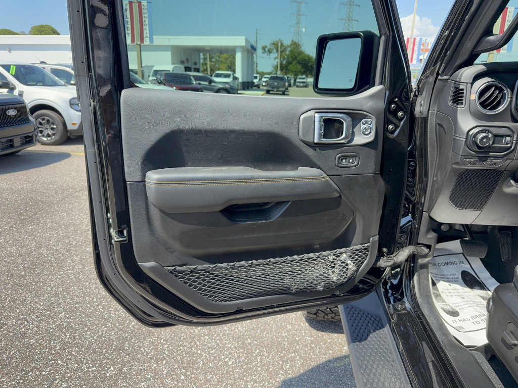 Used 2024 Jeep Wrangler Sahara w/ Technology Group image 10