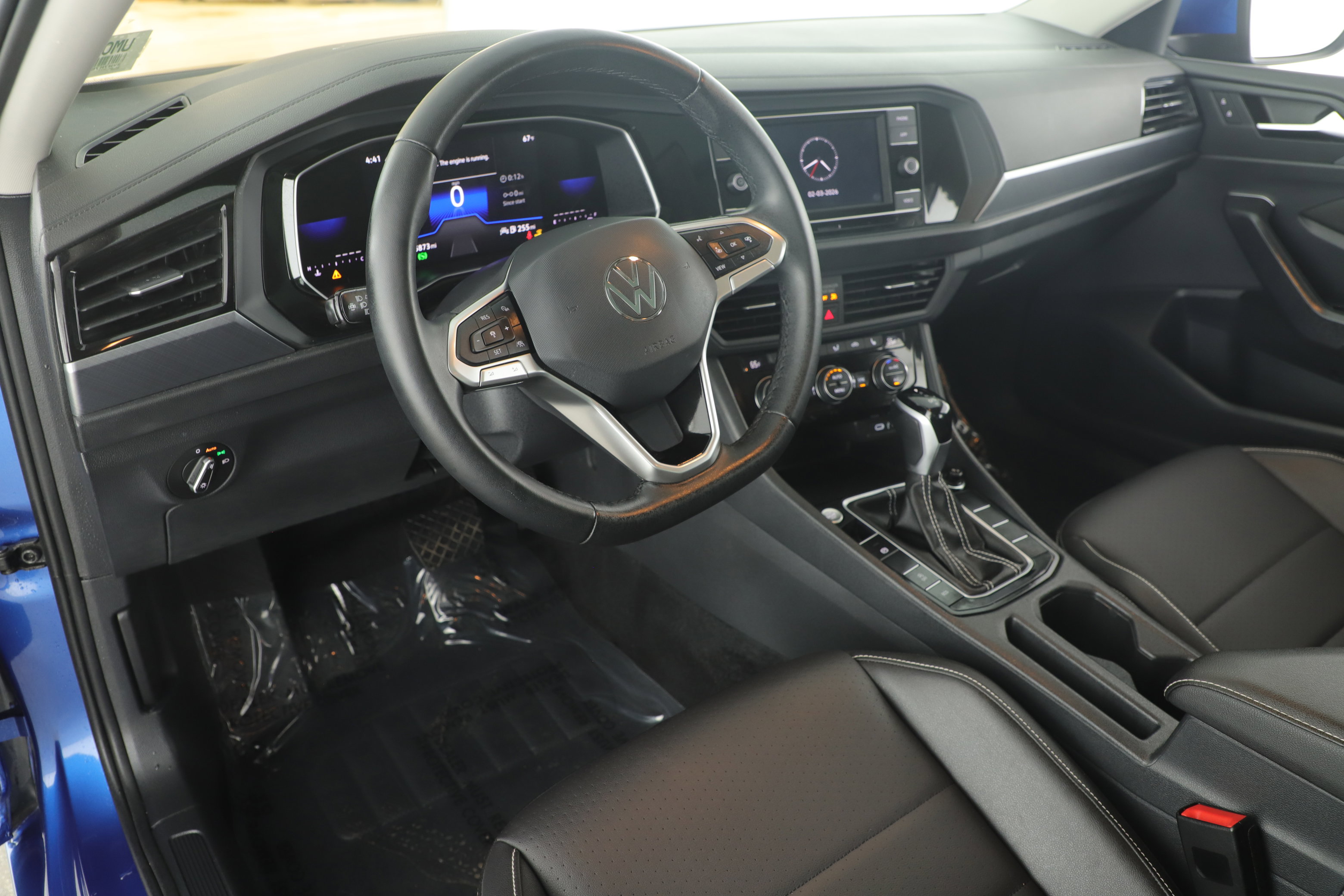 Used 2024 Volkswagen Jetta SE w/ Panoramic Sunroof Package image 12