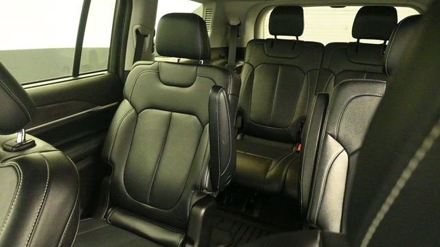 Used 2023 Jeep Grand Cherokee L Limited w/ Luxury Tech Group II image 22