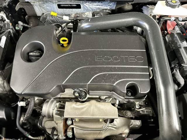 Used 2024 Chevrolet Equinox Premier AWD/4WD image 9
