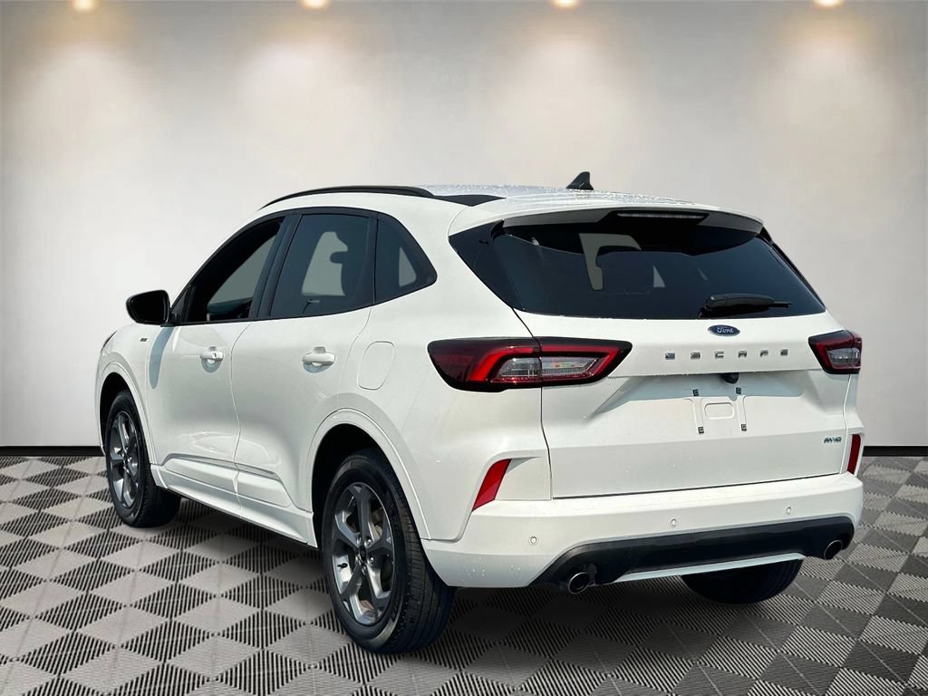 Certified 2024 Ford Escape ST-Line w/ Tech Pack #1 AWD/4WD image 5