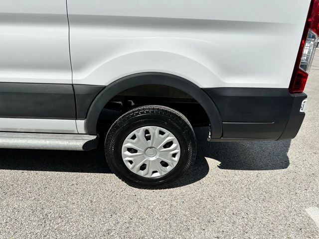 Certified 2025 Ford Transit 250 Low Roof w/ Exterior Upgrade Package RWD image 48