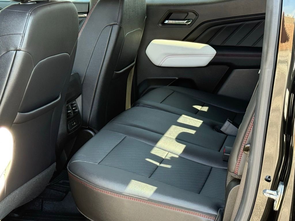 Used 2023 GMC Canyon AT4X image 7