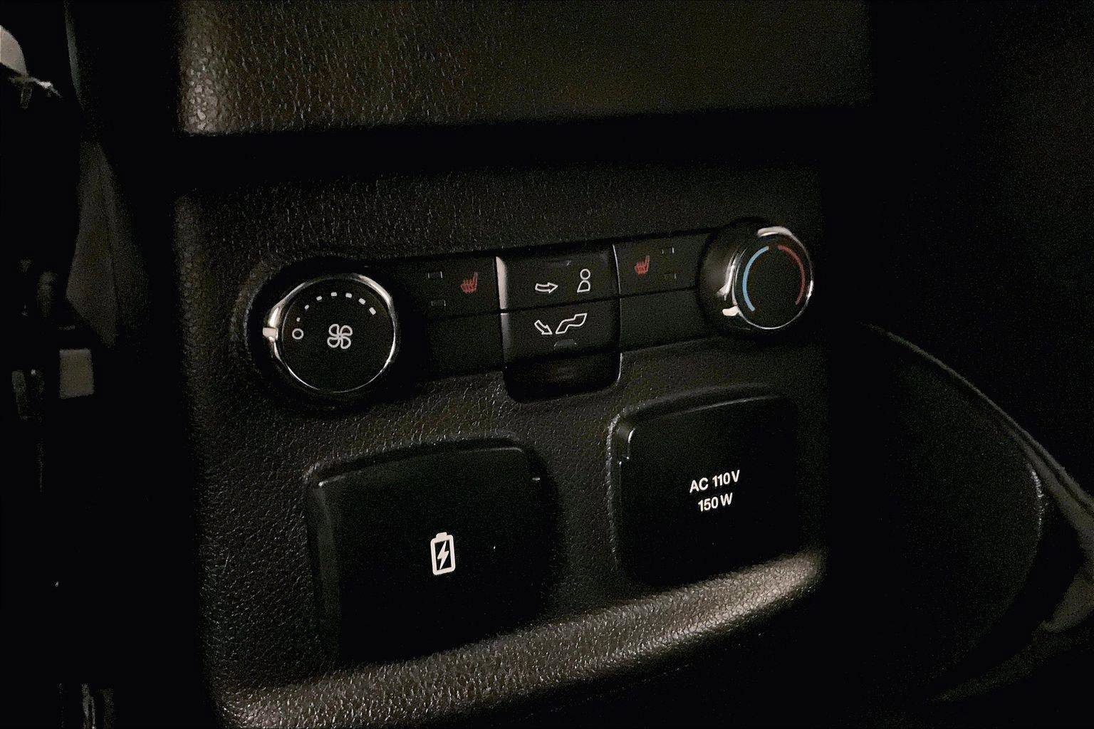 Certified 2018 Ford Explorer Sport w/ Equipment Group 401A image 33