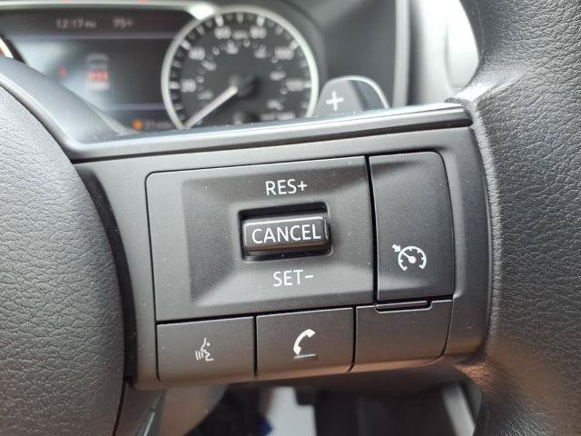 Used 2024 Nissan Rogue S AWD/4WD image 14
