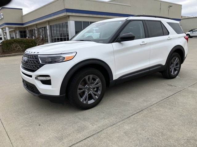 Certified 2023 Ford Explorer XLT w/ Equipment Group 202A image 19