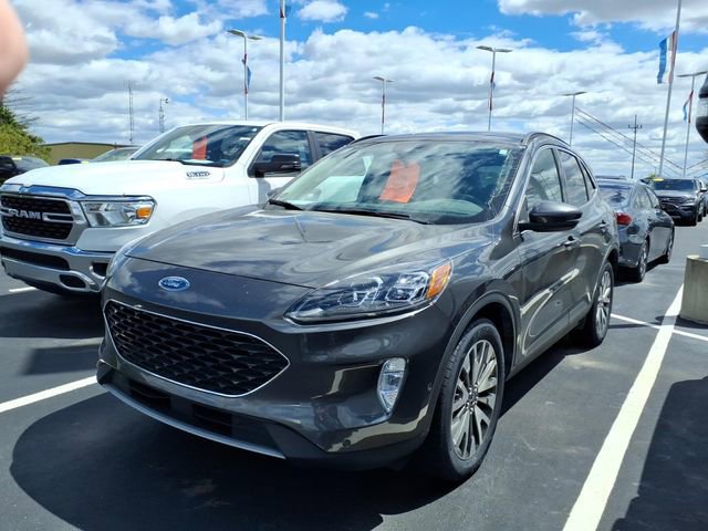 Certified 2020 Ford Escape Titanium AWD/4WD image 3