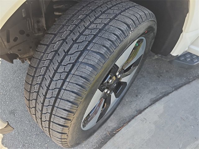 Certified 2025 Ford F150 Lightning Platinum image 31