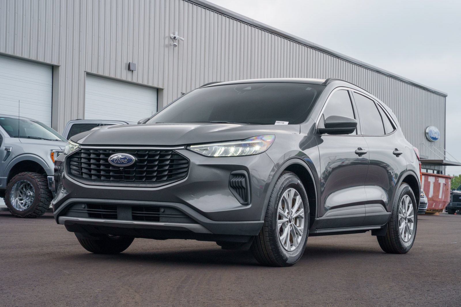 Certified 2023 Ford Escape Active w/ Tech Pack #2 FWD image 3