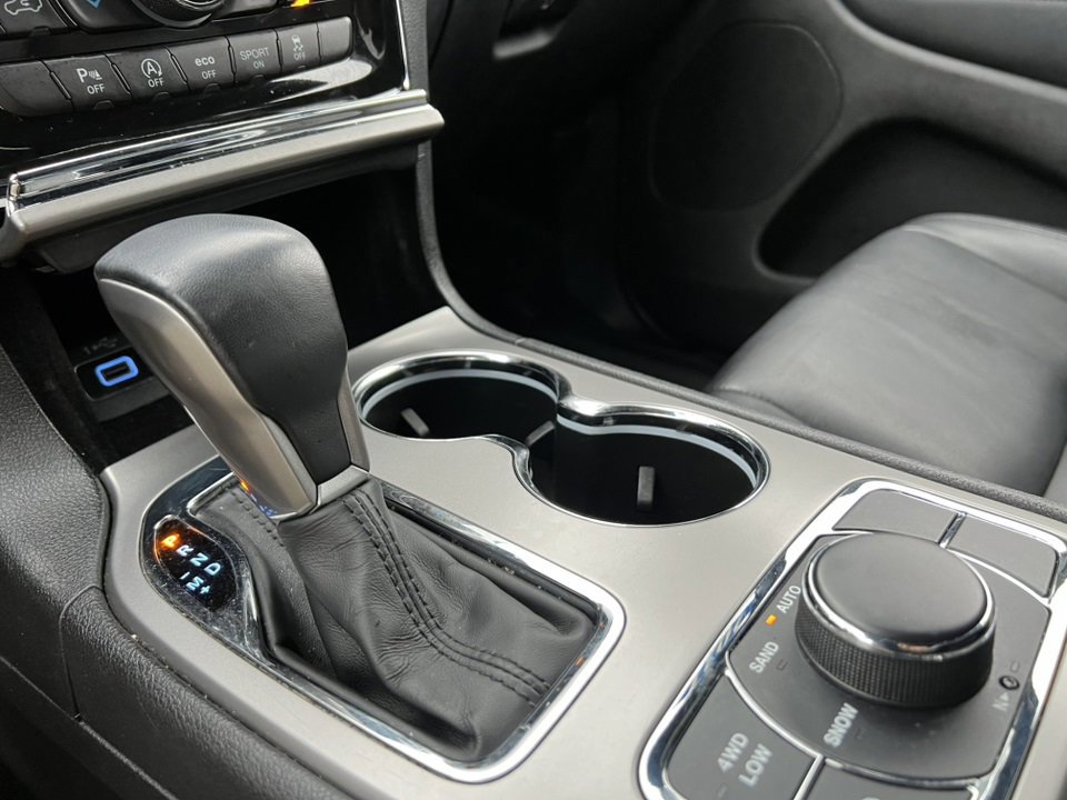 Used 2021 Jeep Grand Cherokee Limited image 34