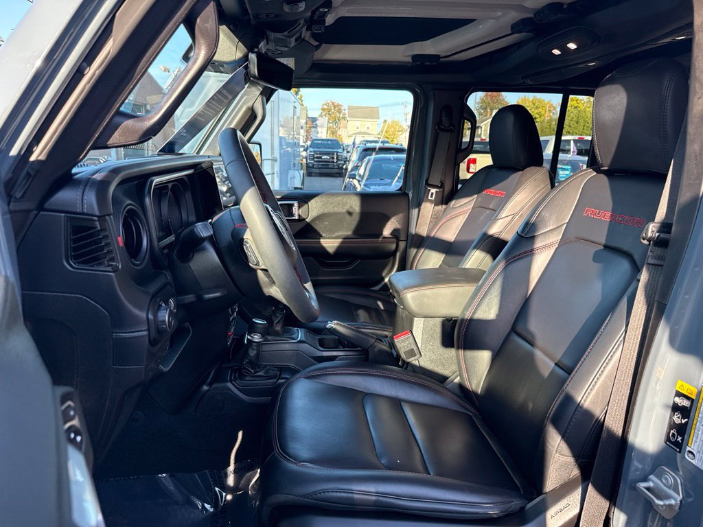 Used 2024 Jeep Wrangler Unlimited Rubicon AWD/4WD image 14