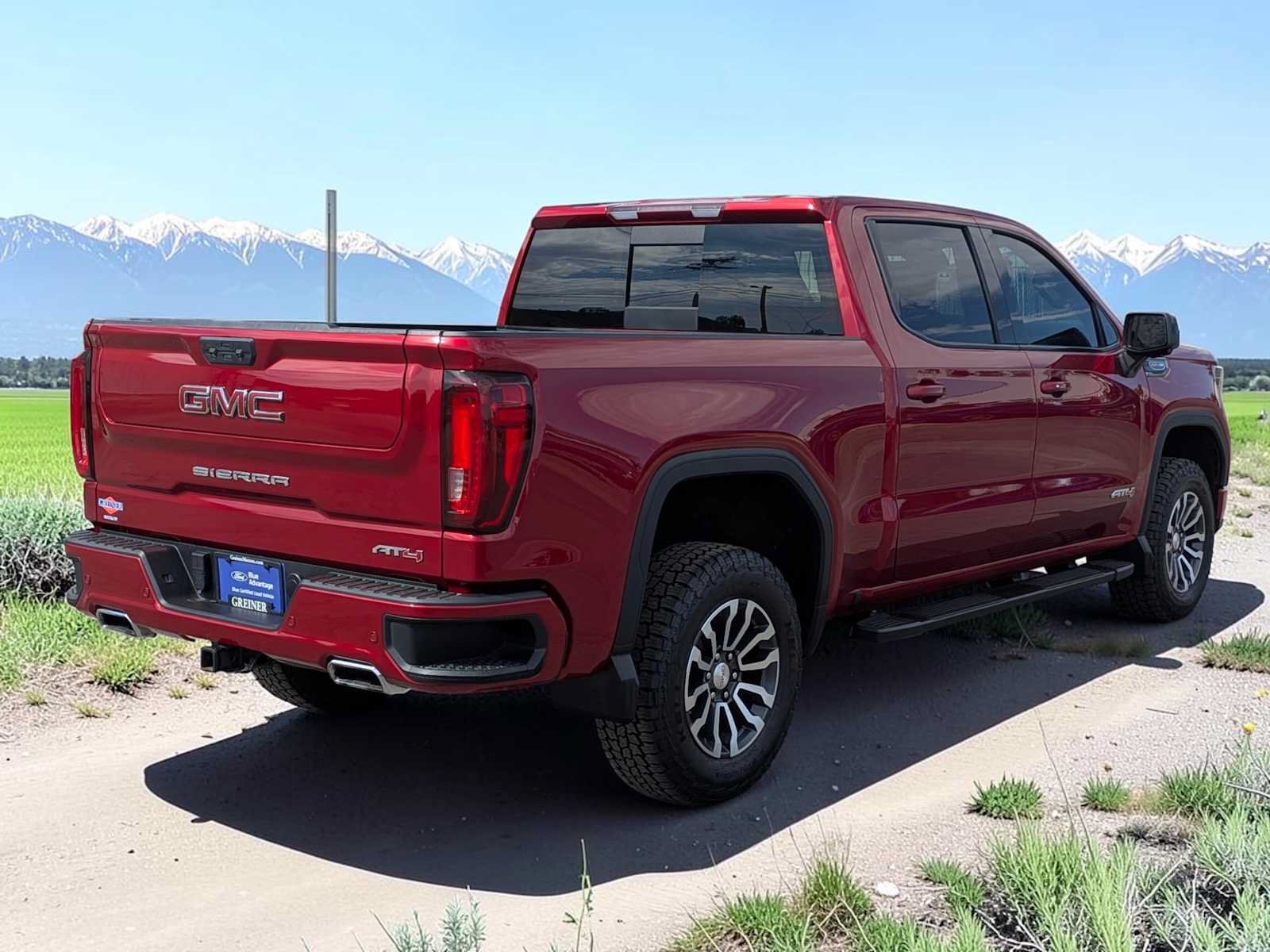 Used 2023 GMC Sierra 1500 AT4 w/ AT4 Preferred Package AWD/4WD image 6