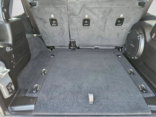 Used 2020 Jeep Wrangler Unlimited Rubicon AWD/4WD image 6