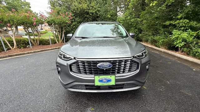 Certified 2024 Ford Escape Platinum AWD/4WD image 2