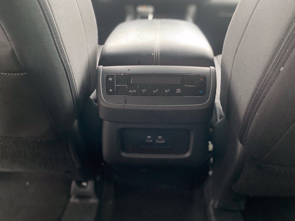 Used 2025 Nissan Pathfinder SV FWD image 29