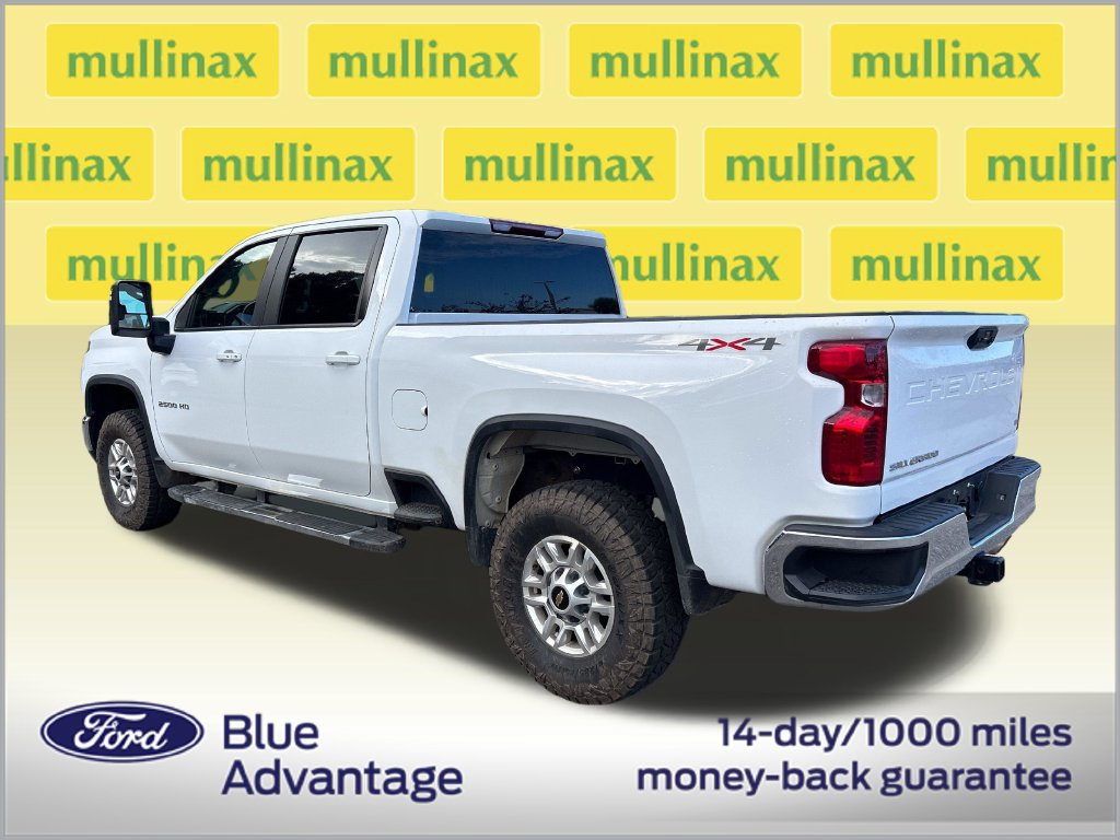 Used 2025 Chevrolet Silverado 2500 LT w/ Convenience Package AWD/4WD image 3