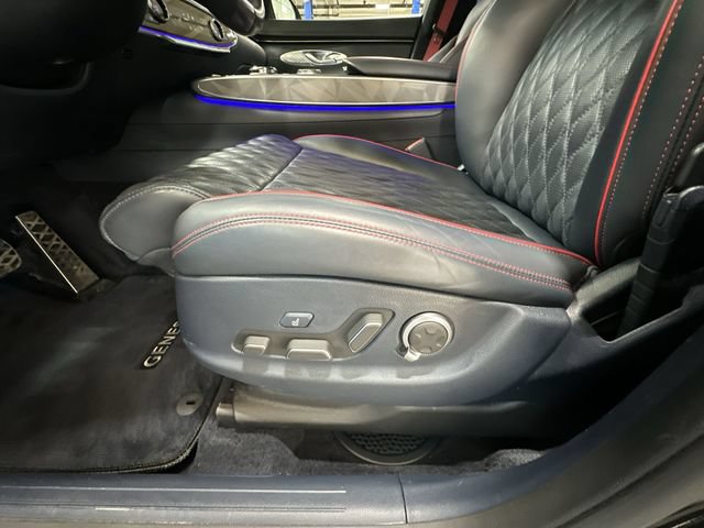 Used 2022 Genesis GV70 3.5T Sport w/ Sport Advanced Package AWD/4WD image 18