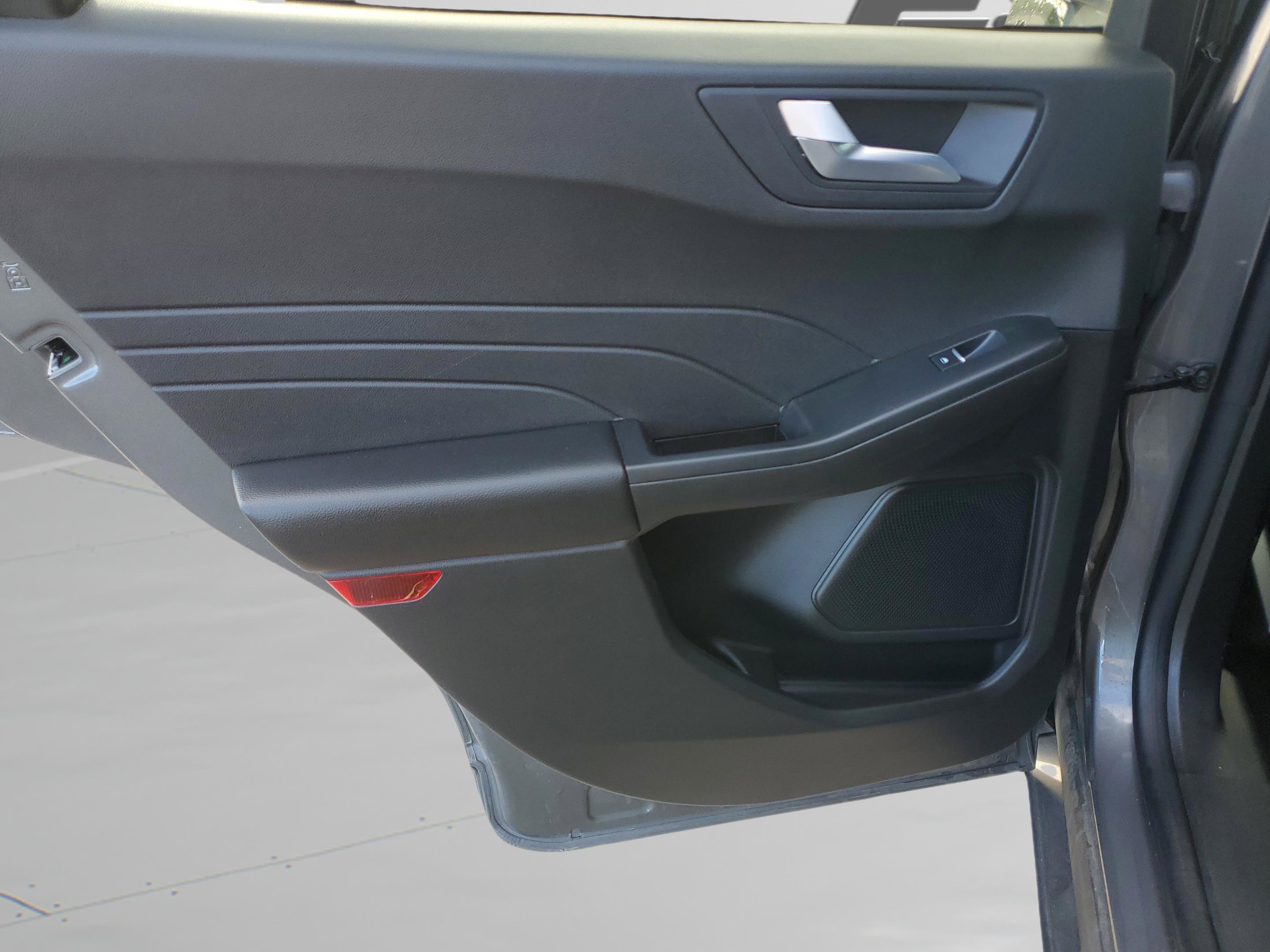 Certified 2024 Ford Escape ST-Line FWD image 18
