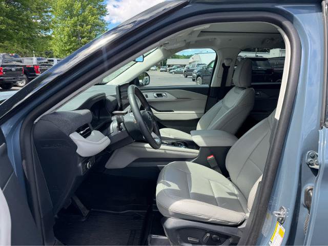 Certified 2025 Ford Explorer Active w/ Active Comfort Package AWD/4WD image 10