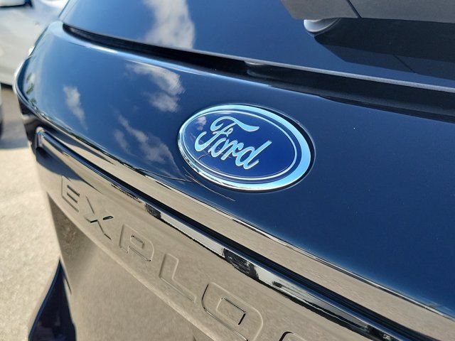 Certified 2023 Ford Explorer ST w/ Equipment Group 401A AWD/4WD image 8