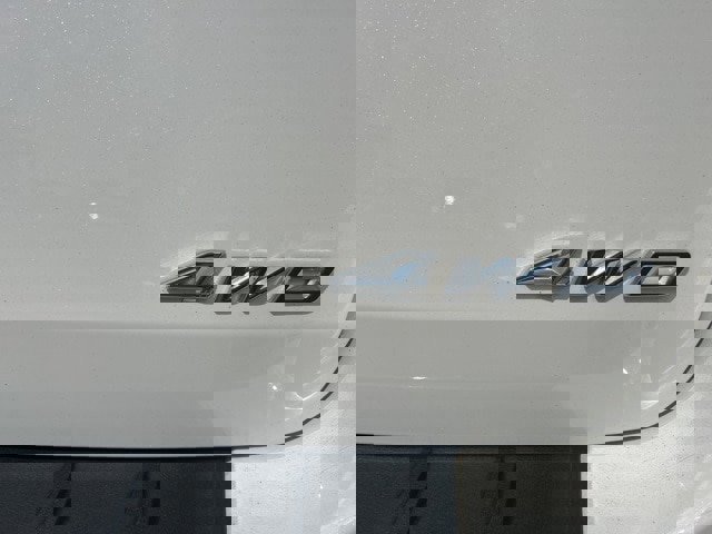 Certified 2022 Ford Explorer Limited w/ Equipment Group 301A image 9