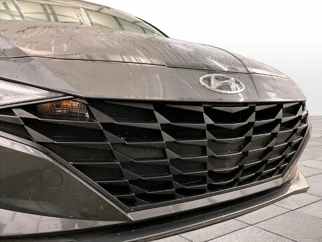 Used 2023 Hyundai Elantra SEL FWD image 29