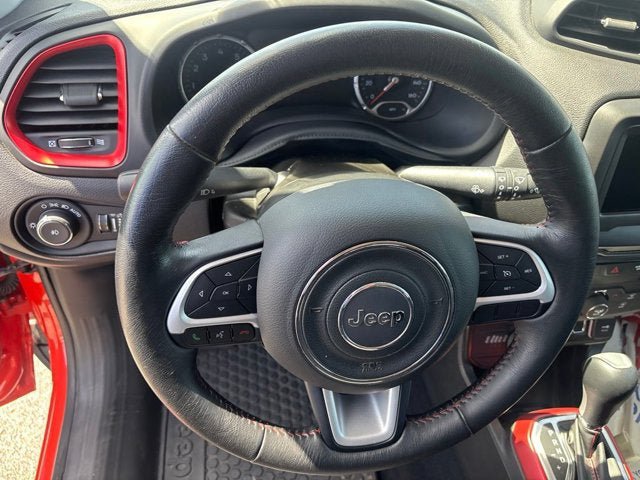 Used 2020 Jeep Renegade Trailhawk w/ Cold Weather Group AWD/4WD image 14