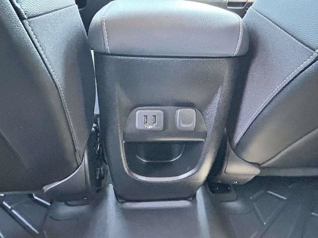 Used 2021 Chevrolet Colorado Z71 w/ Safety Package AWD/4WD image 13