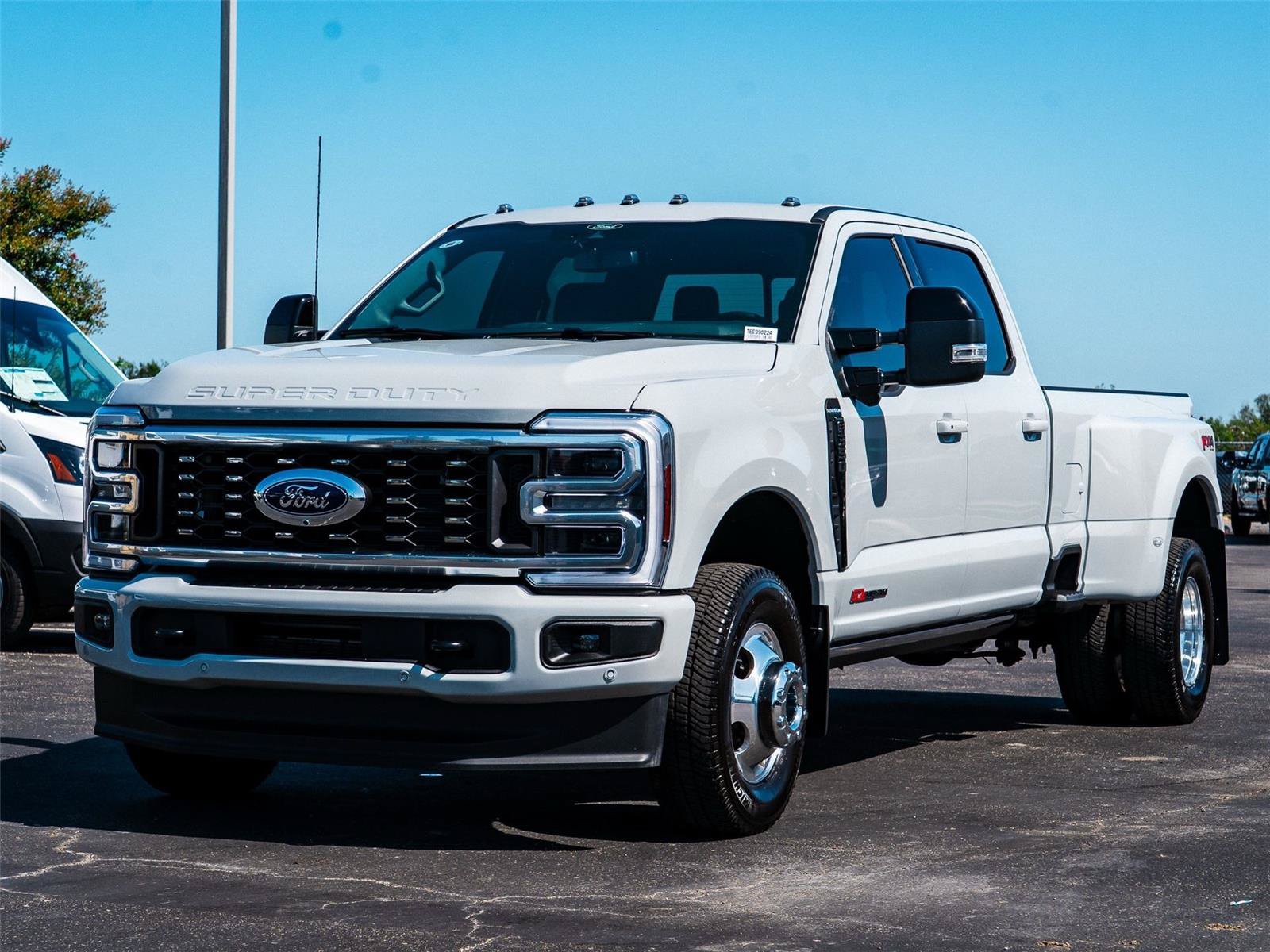Certified 2026 Ford F350 Platinum AWD/4WD image 7