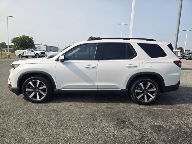 Used 2023 Honda Pilot Touring image 4