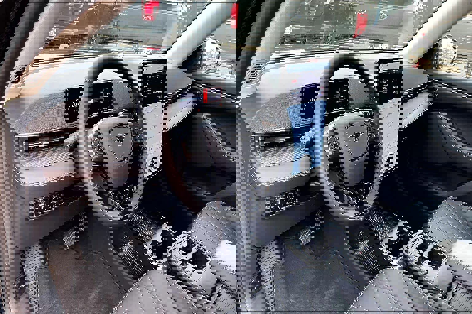 Certified 2025 Ford Mustang Mach-E Select image 19