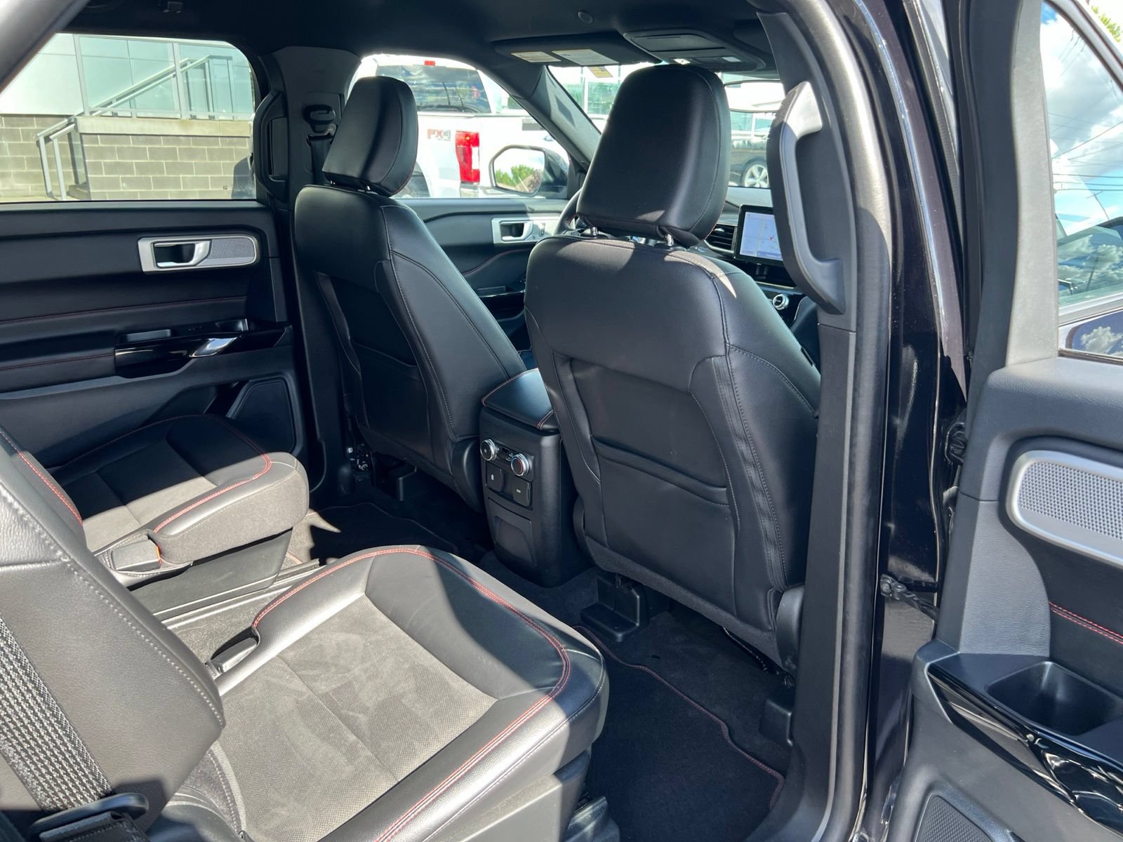 Certified 2023 Ford Explorer ST-Line AWD/4WD image 47