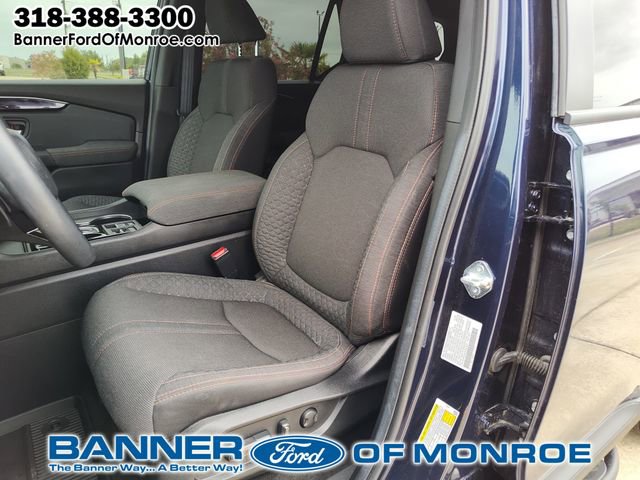 Used 2025 Honda Pilot Sport image 17