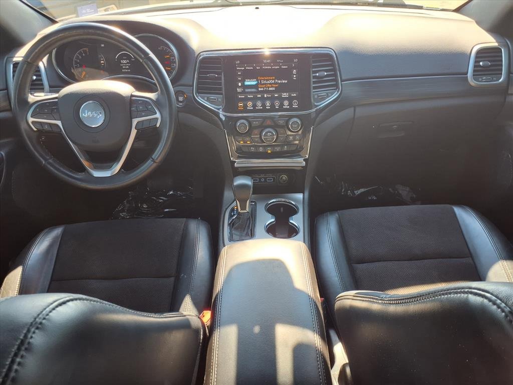 Used 2021 Jeep Grand Cherokee Laredo X image 3