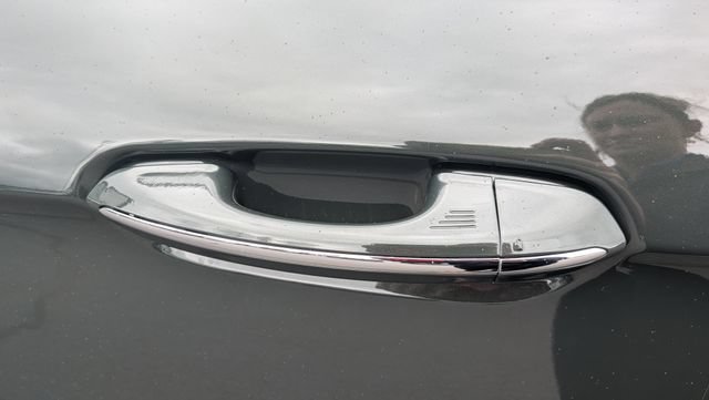 Certified 2023 Ford Edge Titanium AWD/4WD image 16