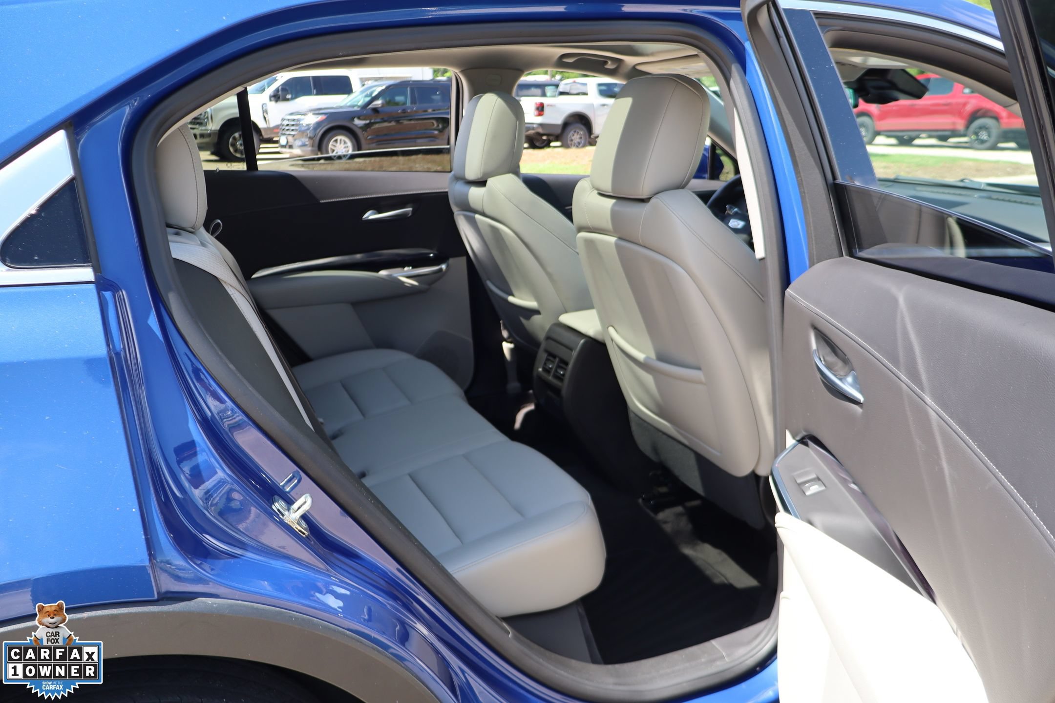 Used 2023 Cadillac XT4 Luxury FWD image 28