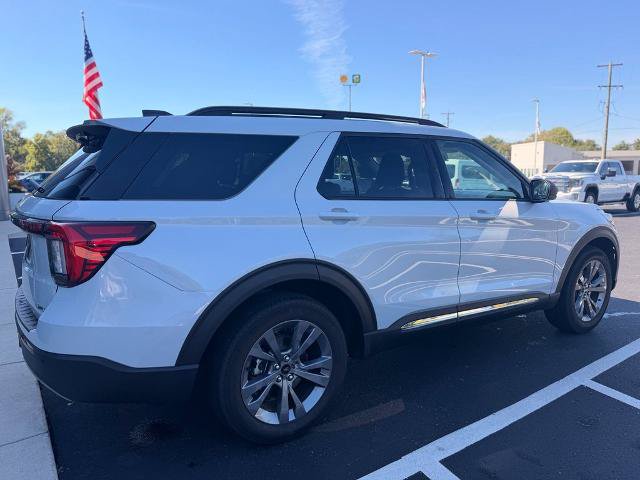 Certified 2025 Ford Explorer Active w/ Active Comfort Package AWD/4WD image 5