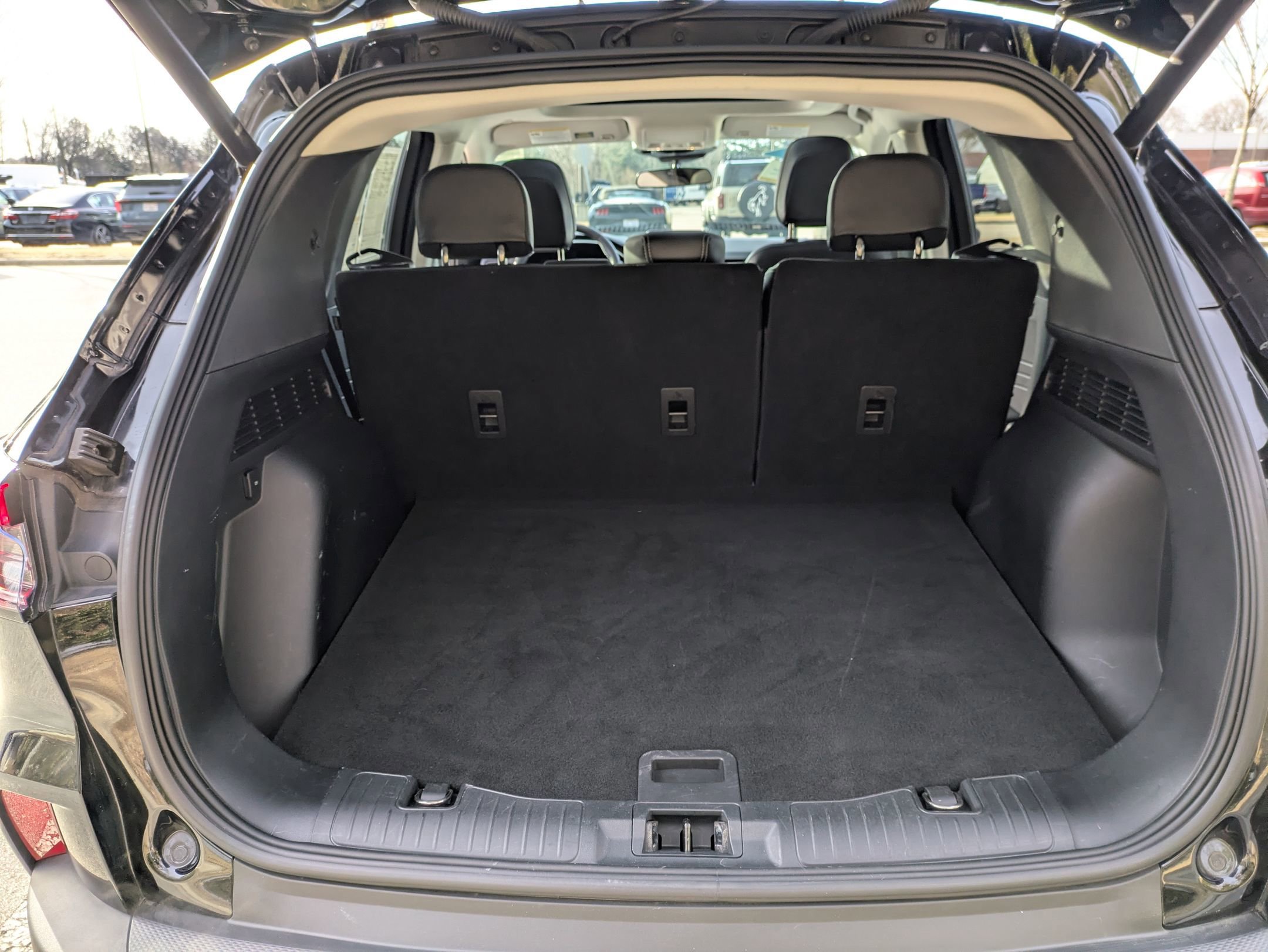 Certified 2022 Ford Escape SEL w/ Technology Package image 38