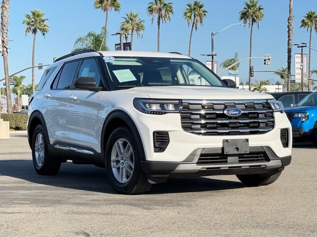 Certified 2025 Ford Explorer Active RWD image 2